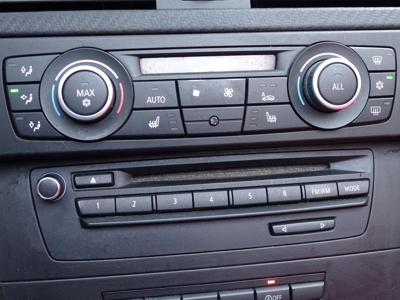 Used 2011 BMW M3 Convertible RWD image 17