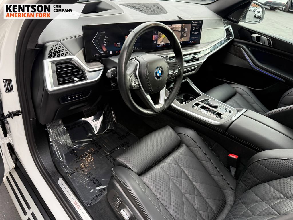 Used 2025 BMW X5 xDrive50e image 28