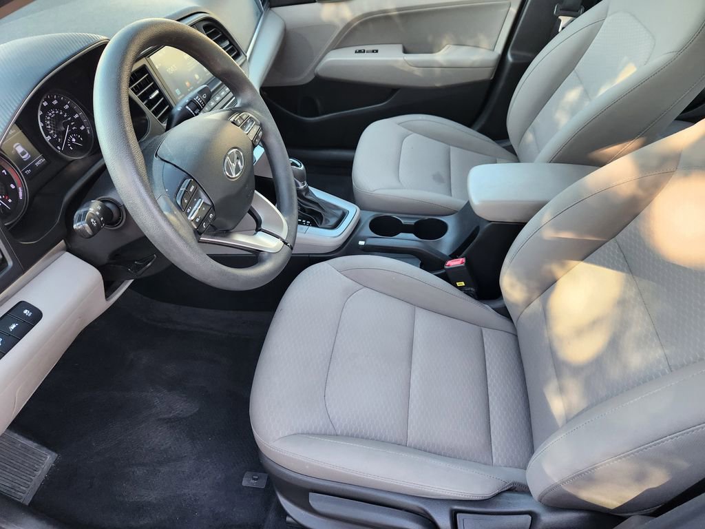 Used 2019 Hyundai Elantra SEL image 10