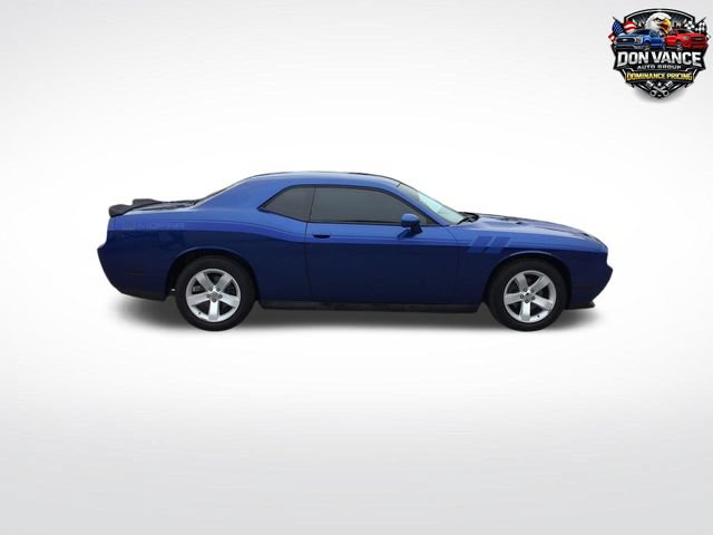 Used 2012 Dodge Challenger SXT RWD image 6