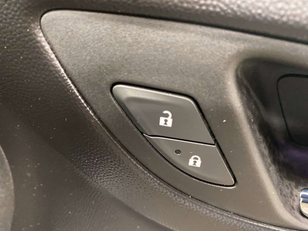 Used 2020 Chevrolet Equinox LT w/ Sport Edition AWD/4WD image 21