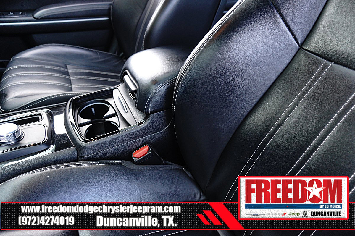 Used 2023 Chrysler 300 S RWD image 36