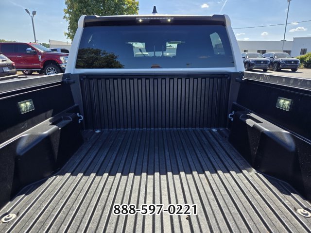 Used 2025 Toyota Tacoma SR5 AWD/4WD image 17