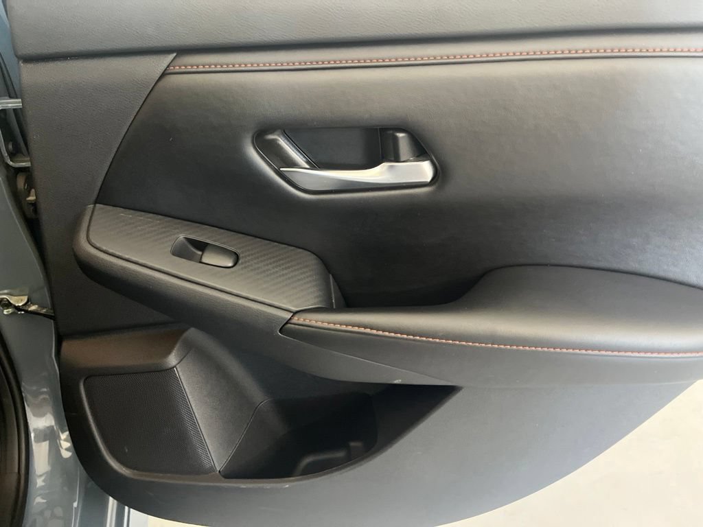 Used 2025 Nissan Sentra SR FWD image 53