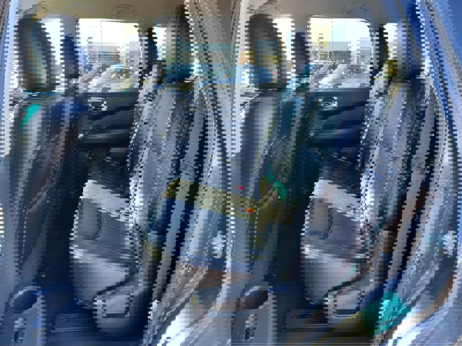 Used 2014 Nissan Pathfinder Platinum image 26