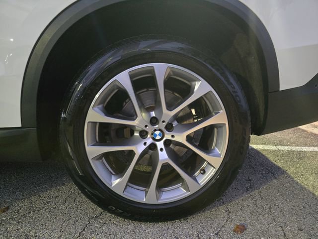 Used 2021 BMW X5 xDrive40i w/ Premium Package image 34