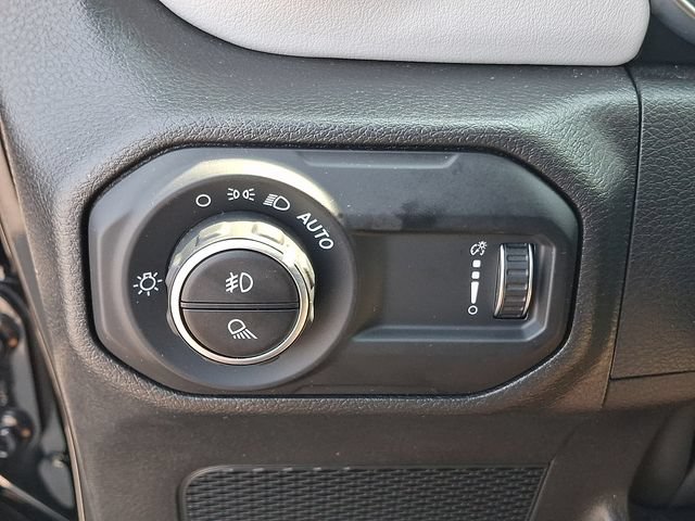 Used 2023 Jeep Gladiator Overland AWD/4WD image 24