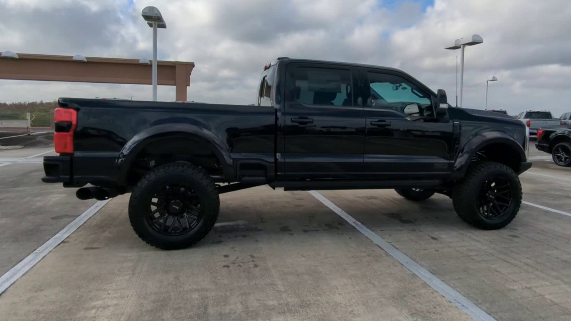 New 2026 Ford F250 Lariat w/ Black Appearance Package image 33