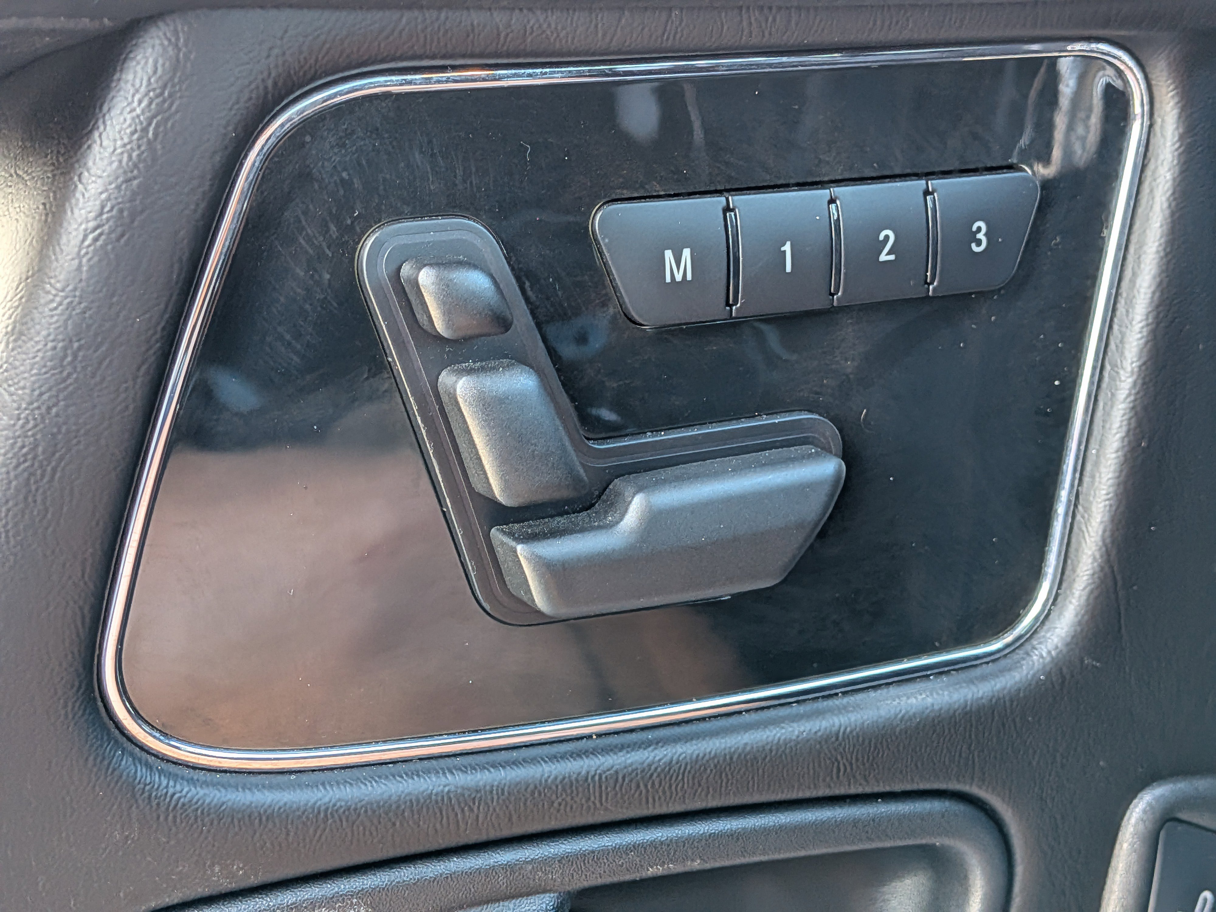 Used 2018 Mercedes-Benz G 550 image 20