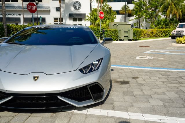 Used 2015 Lamborghini Huracan LP 610-4 AWD/4WD image 8