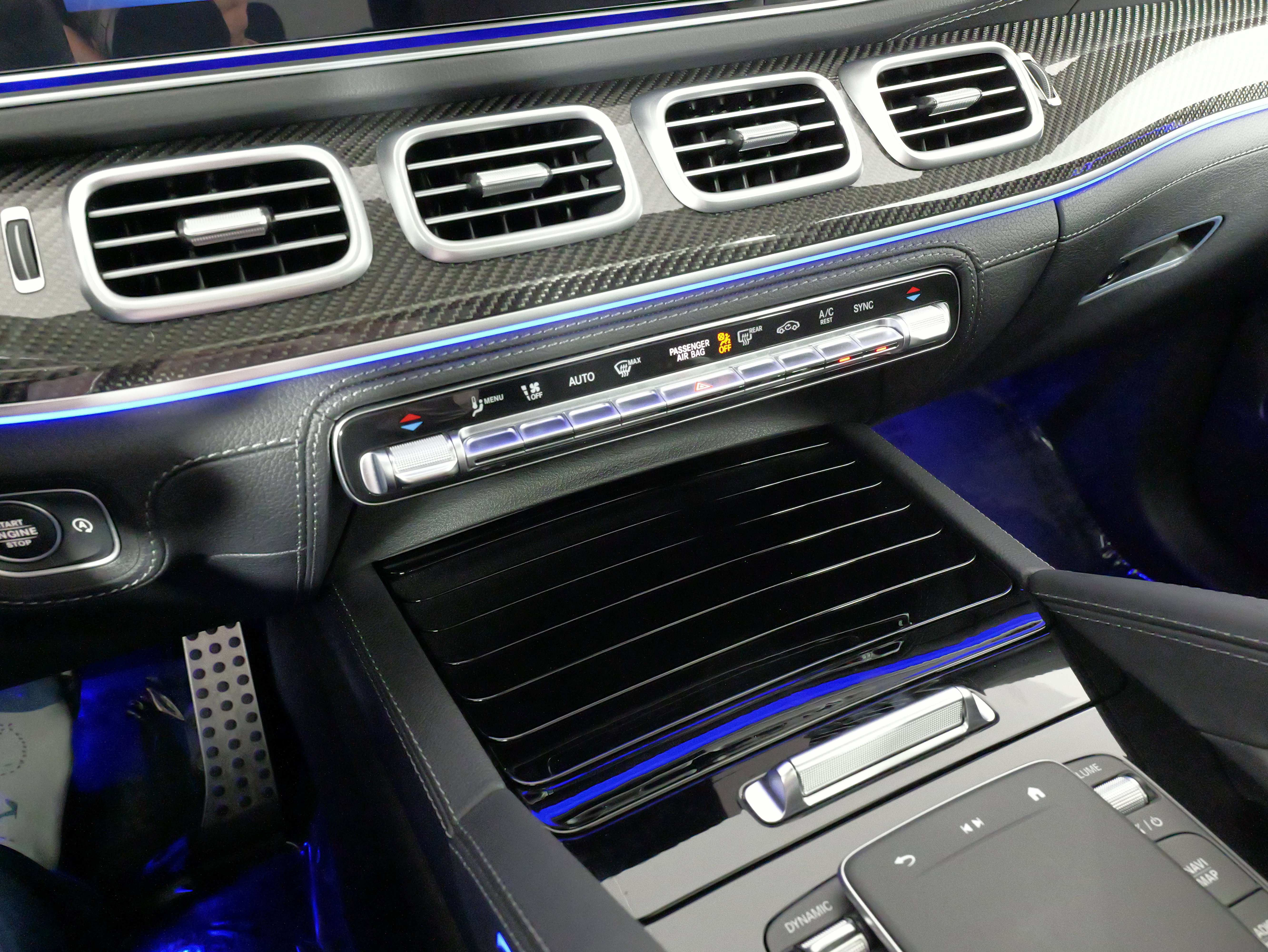 Used 2024 Mercedes-Benz GLE 53 AMG 4MATIC Coupe w/ Driver Assistance Package image 51