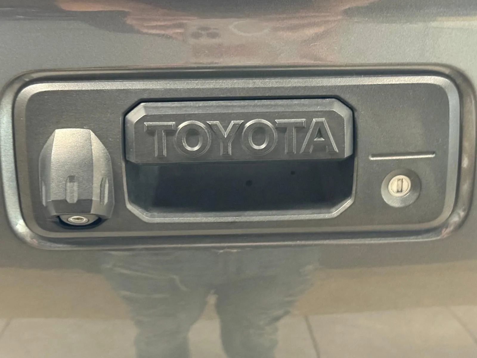 Used 2016 Toyota Tacoma TRD Off-Road AWD/4WD image 26