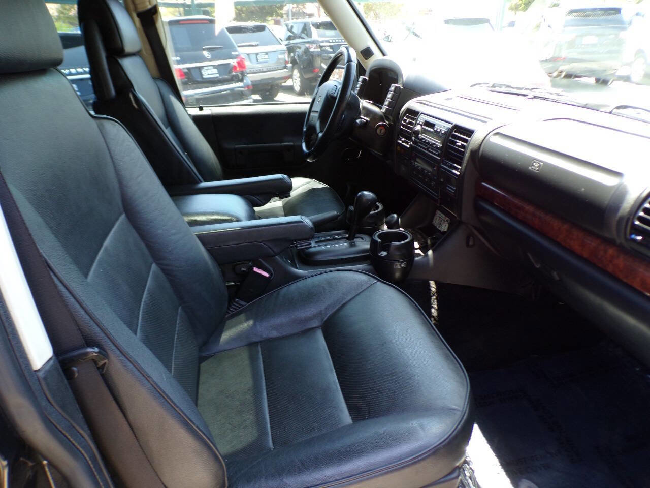 Used 2003 Land Rover Discovery SE image 11