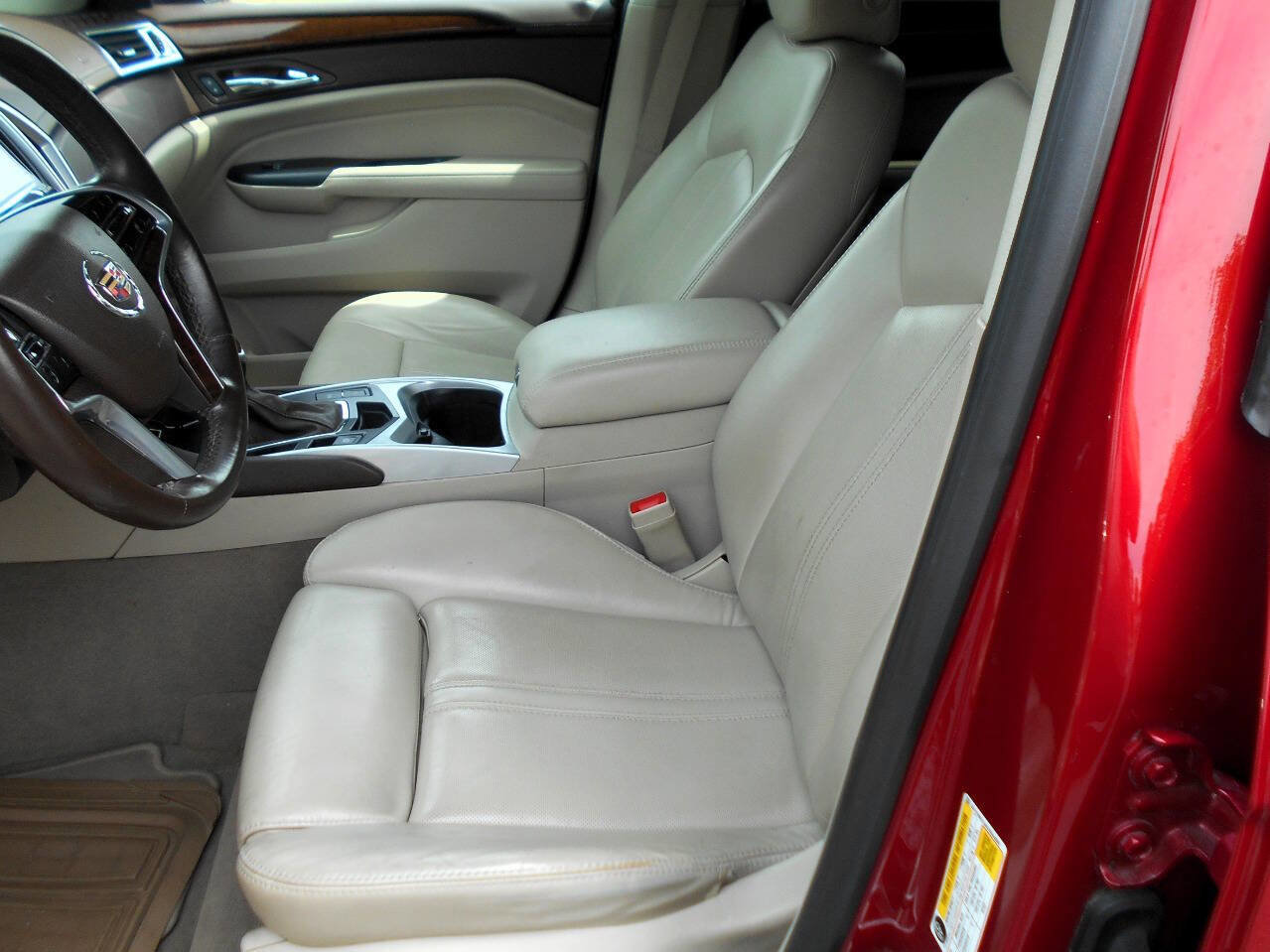 Used 2016 Cadillac SRX Luxury AWD/4WD image 9