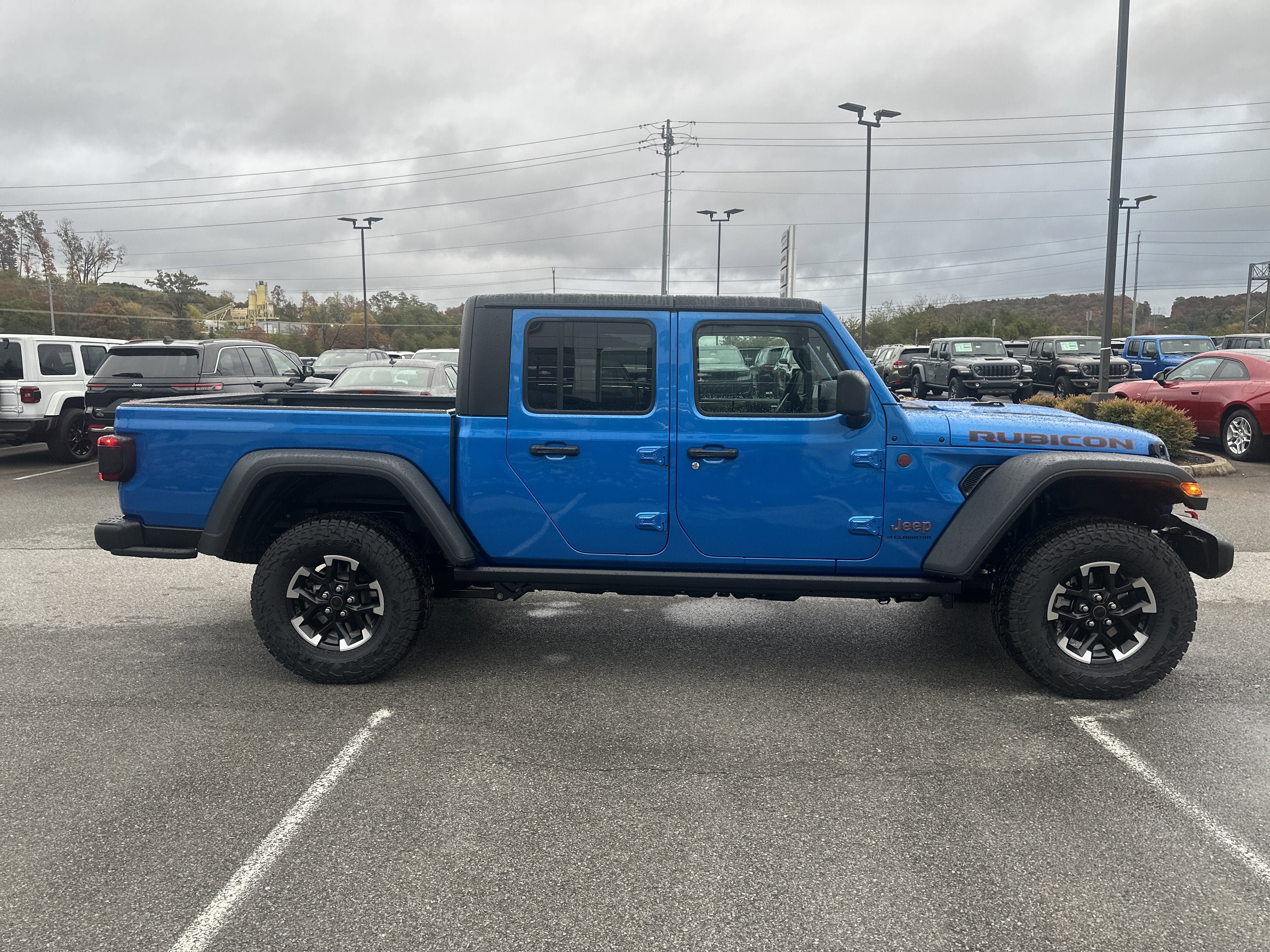 New 2026 Jeep Gladiator Rubicon w/ Technology Group AWD/4WD image 6