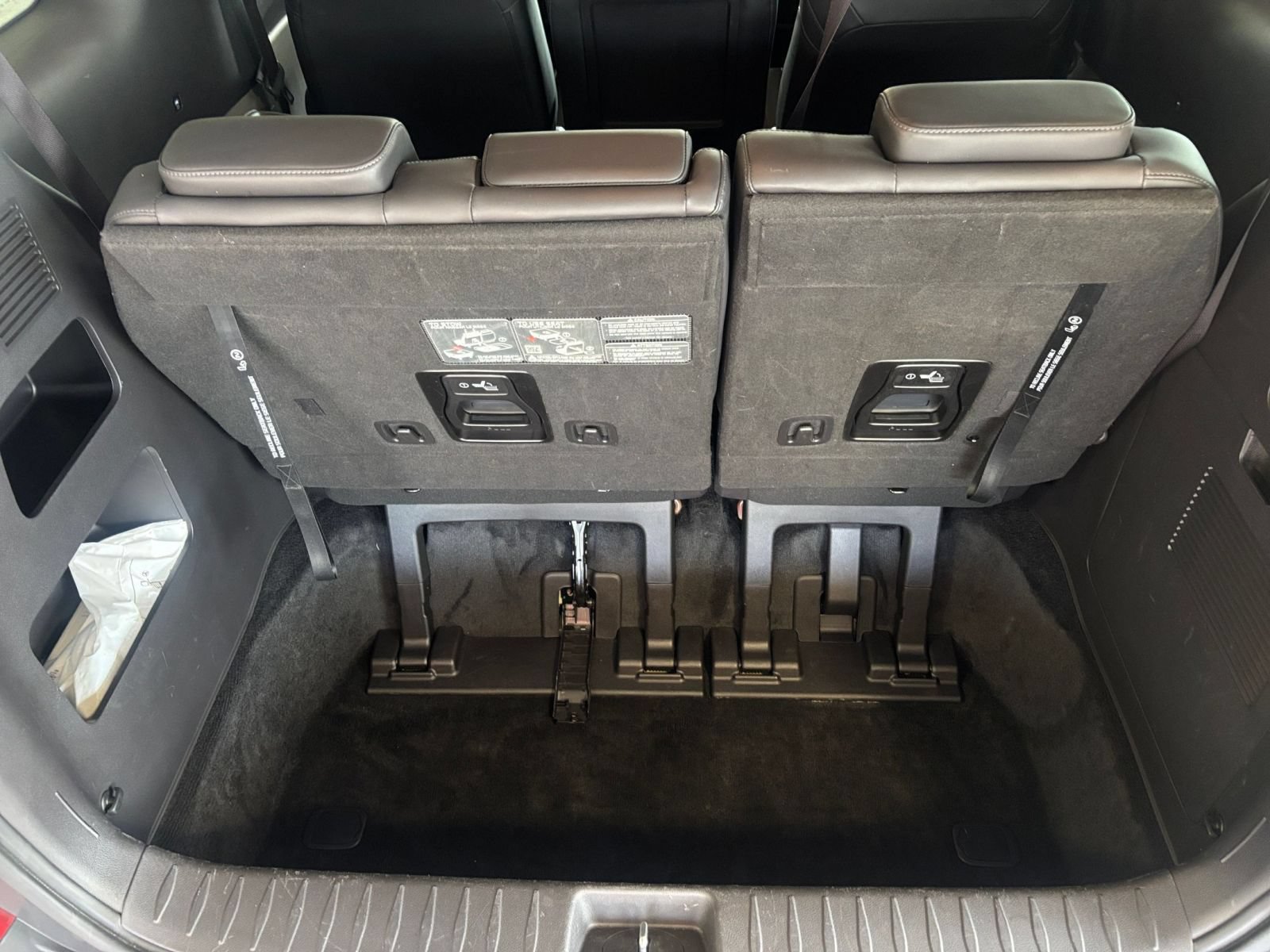 Used 2026 Kia Carnival FWD image 33