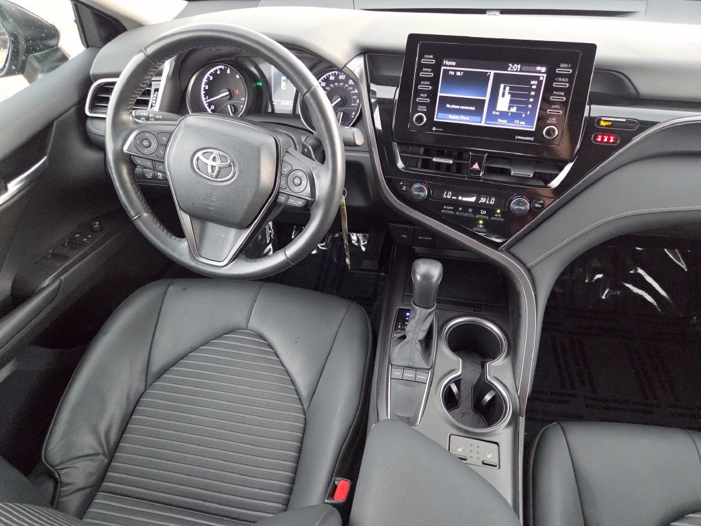 Used 2024 Toyota Camry SE w/ Cold Weather Package FWD image 29