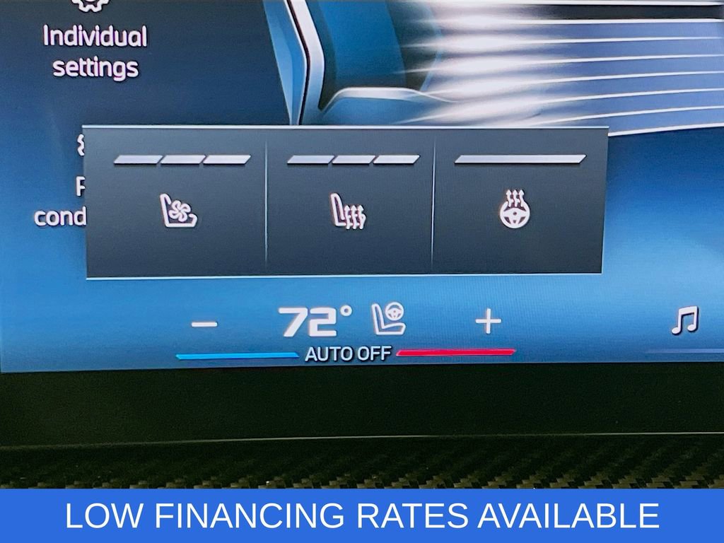 Used 2025 BMW X7 M60i w/ Executive Package image 22