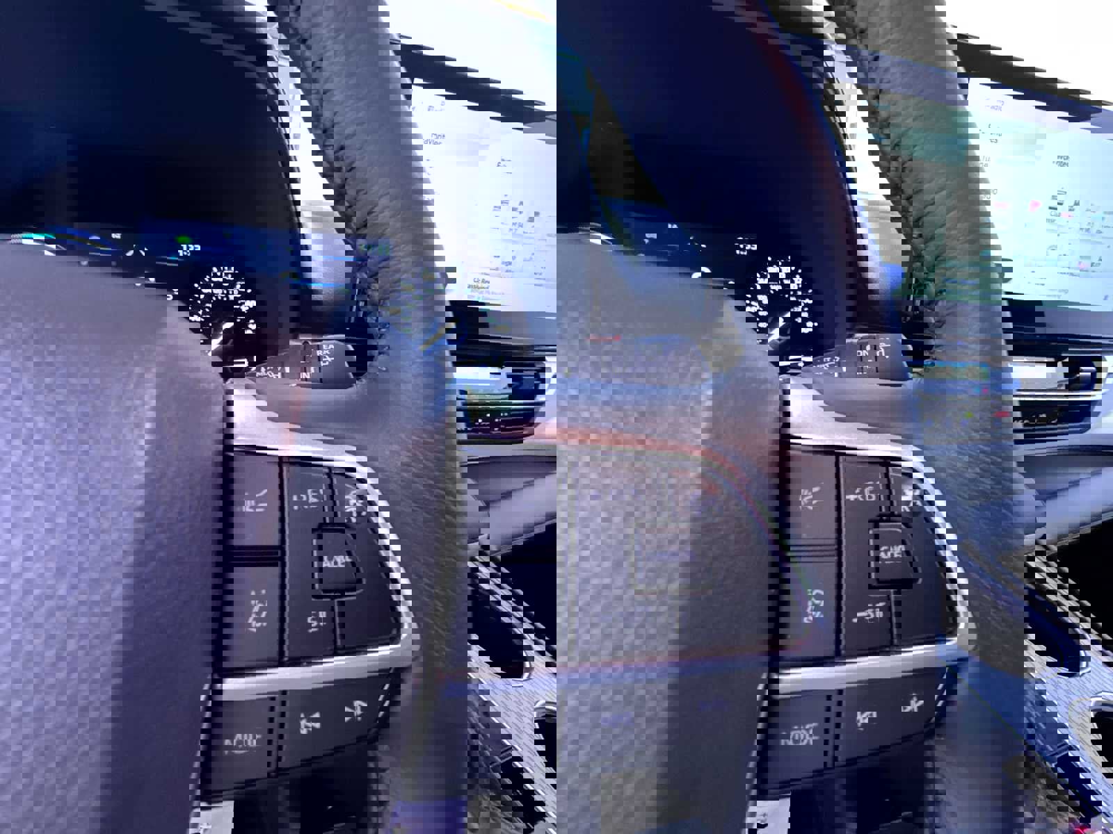 Used 2025 Toyota Sienna XLE w/ XLE Plus Package image 21