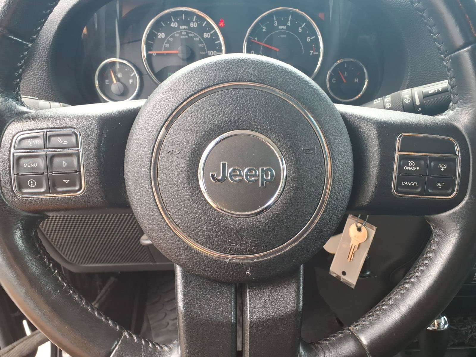 Used 2017 Jeep Wrangler Unlimited Sahara w/ Dual Top Group AWD/4WD image 14