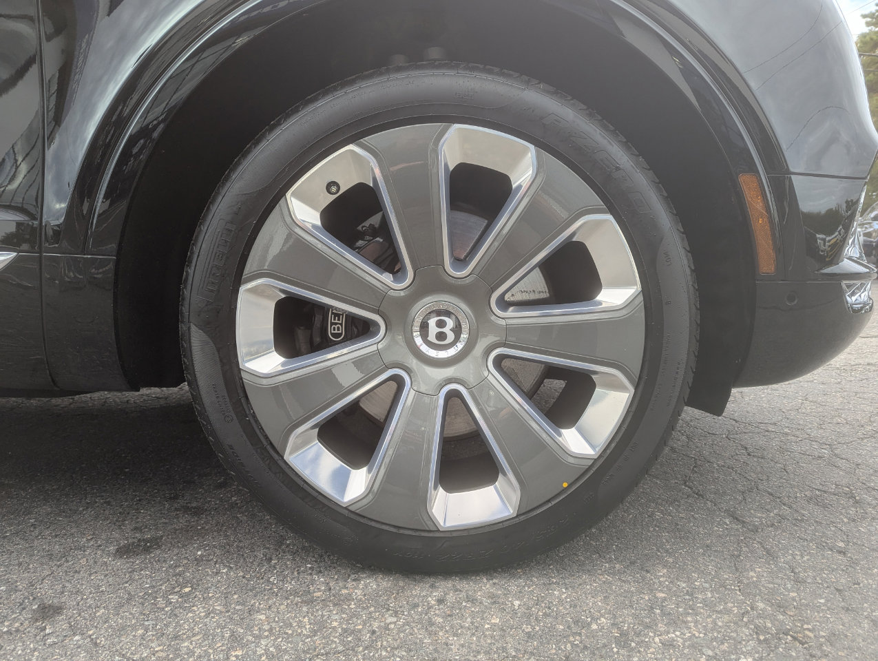 Used 2018 Bentley Bentayga Mulliner image 73