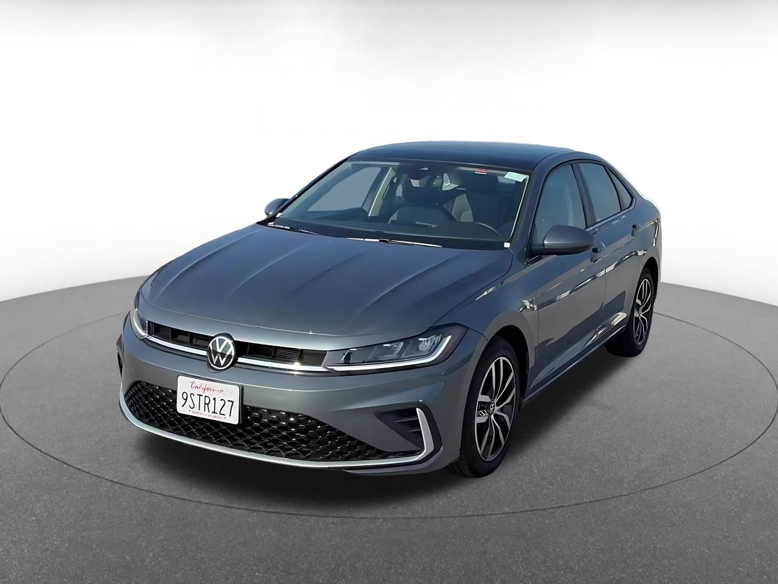 Used 2025 Volkswagen Jetta SE image 7