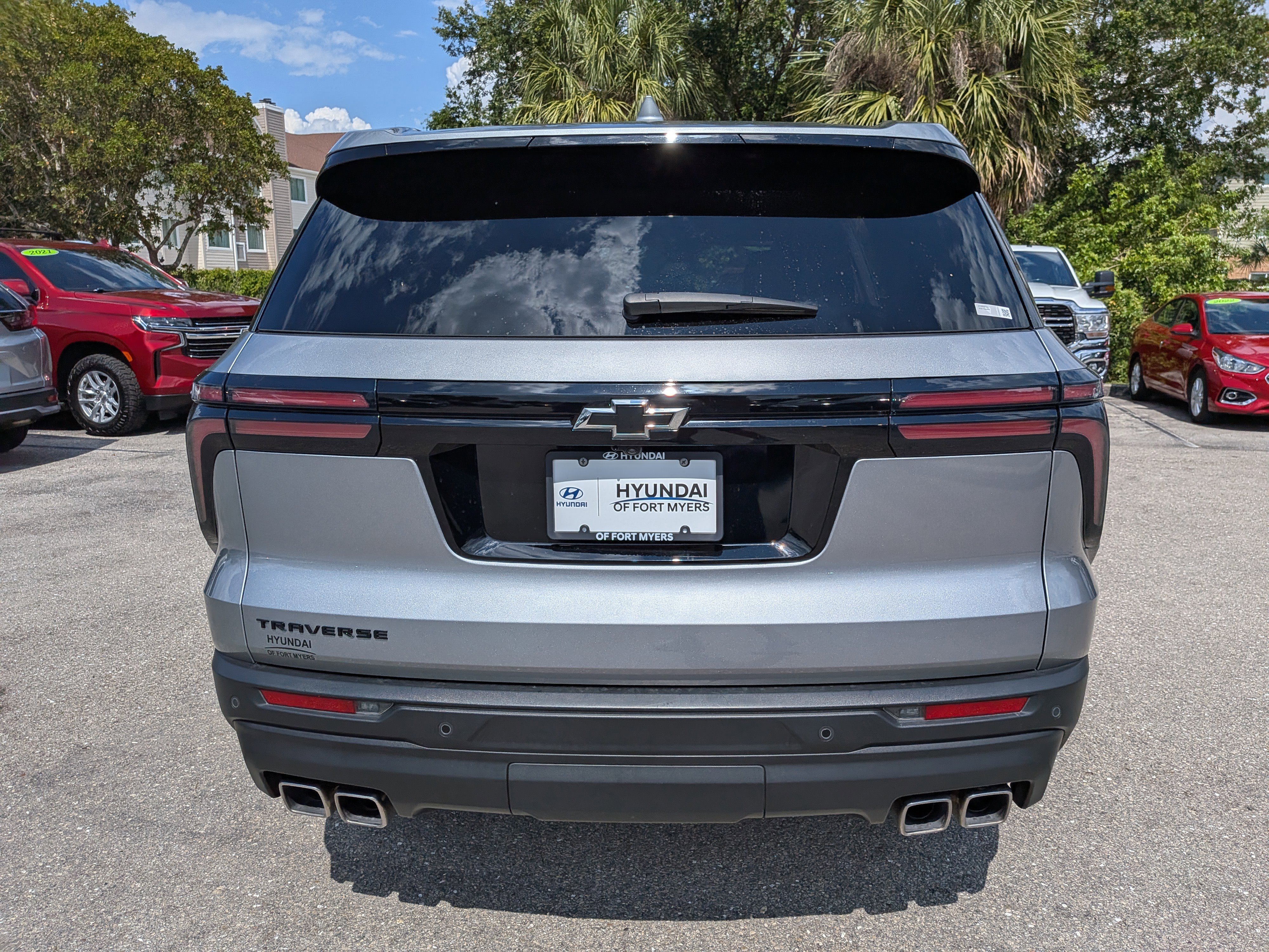 Used 2024 Chevrolet Traverse LS w/ Midnight/Sport Edition FWD image 4