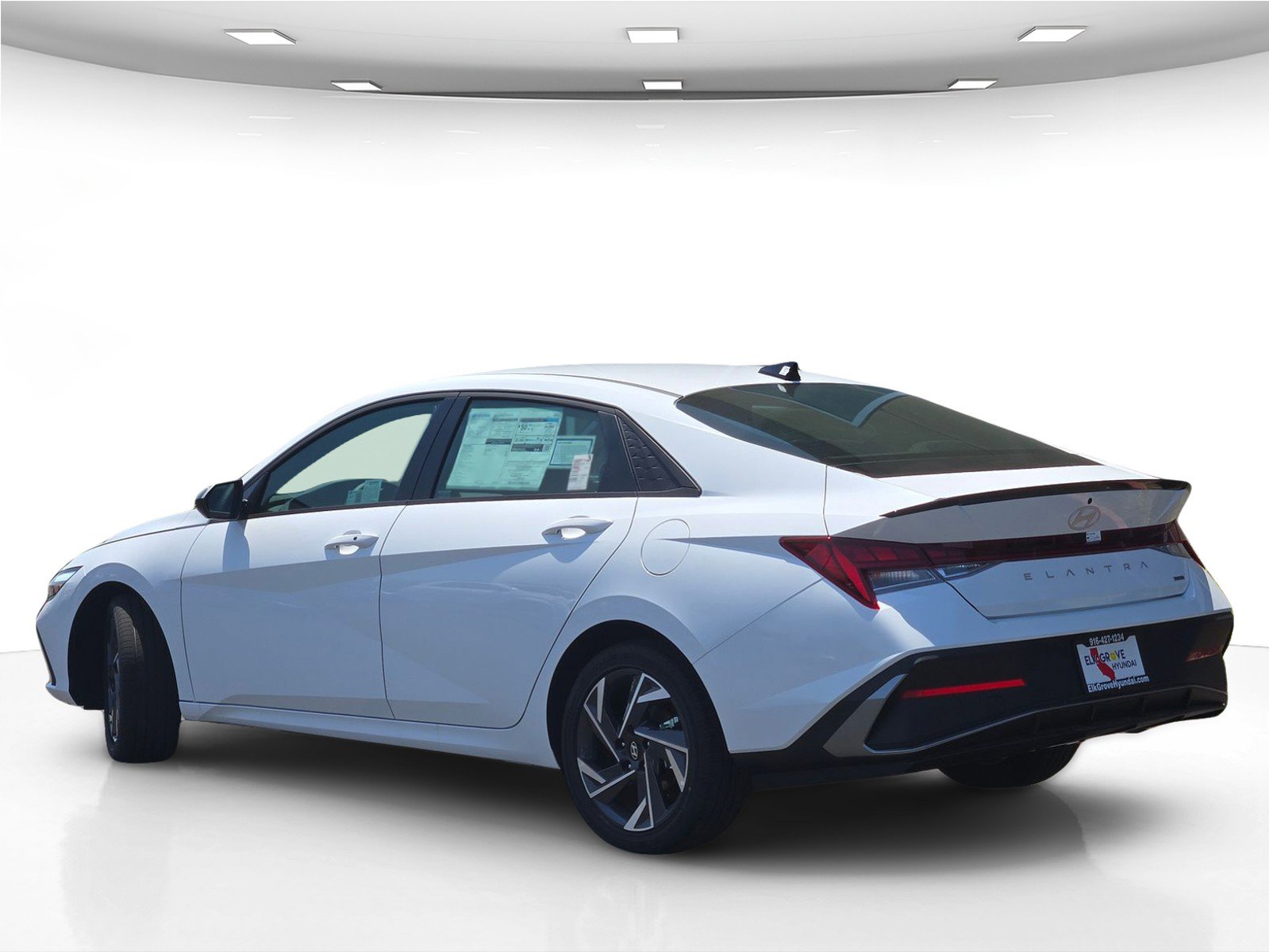New 2025 Hyundai Elantra SEL image 5