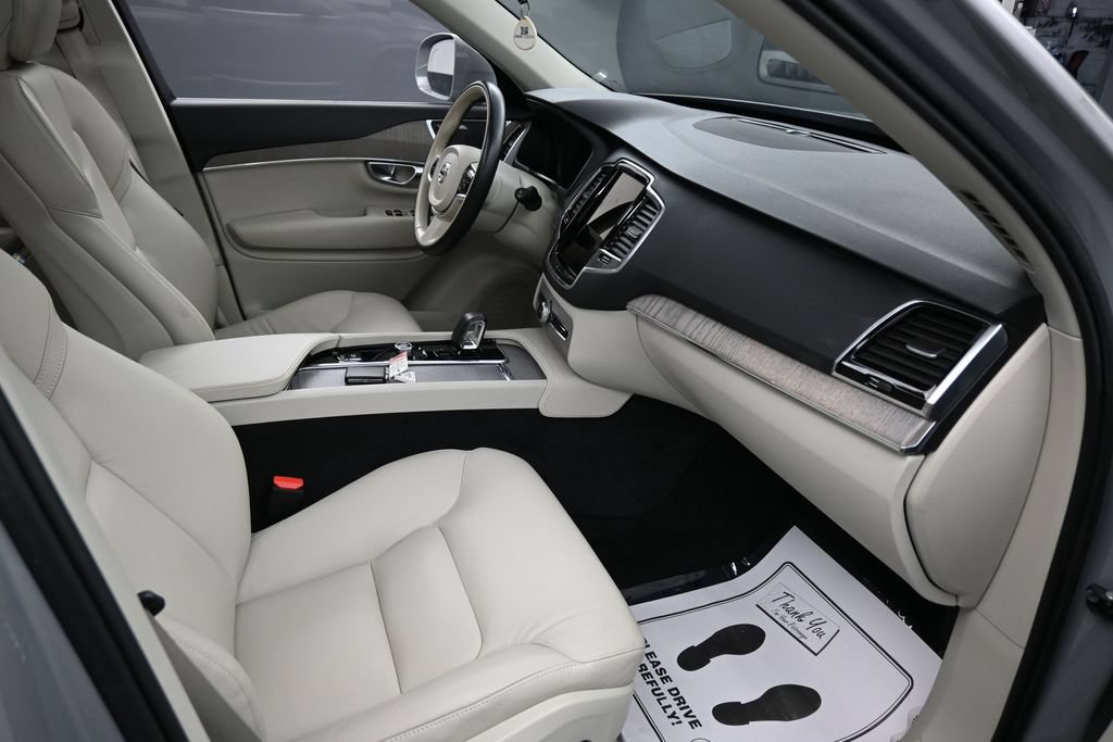 Used 2025 Volvo XC90 B5 Plus w/ Protection Package AWD/4WD image 30