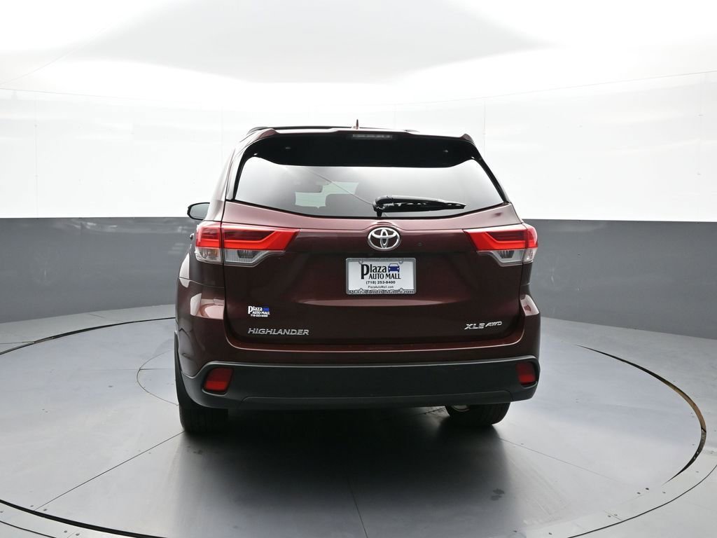 Certified 2019 Toyota Highlander XLE AWD/4WD image 7