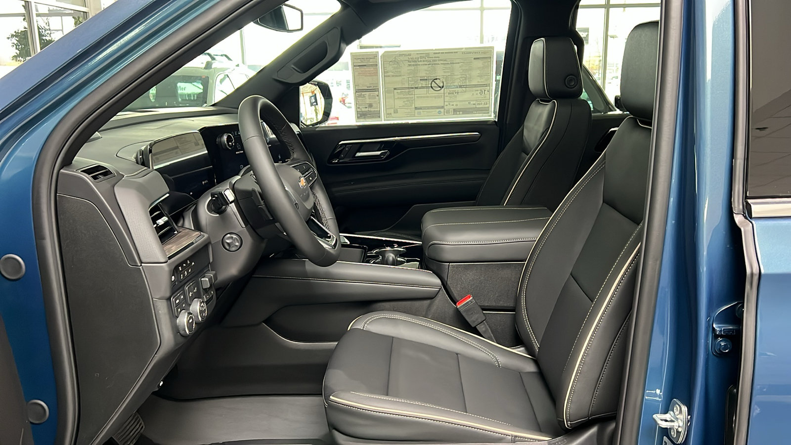 New 2026 Chevrolet Suburban Premier w/ Sun And Tow Package AWD/4WD image 29