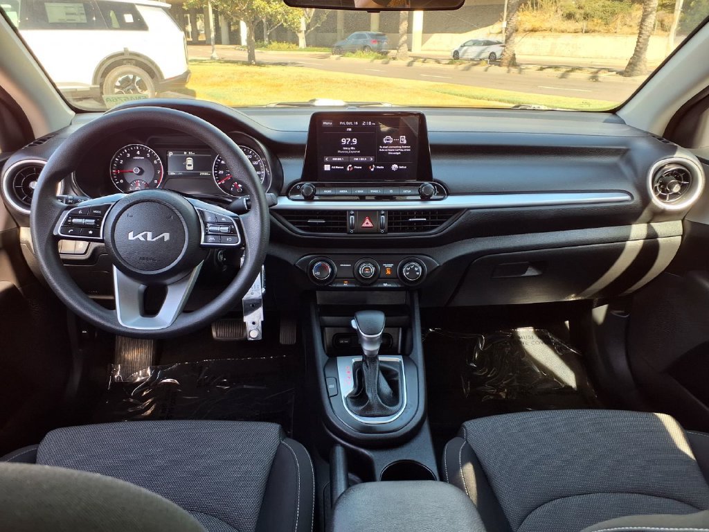 Certified 2024 Kia Forte LXS w/ LXS Technology Package FWD image 13