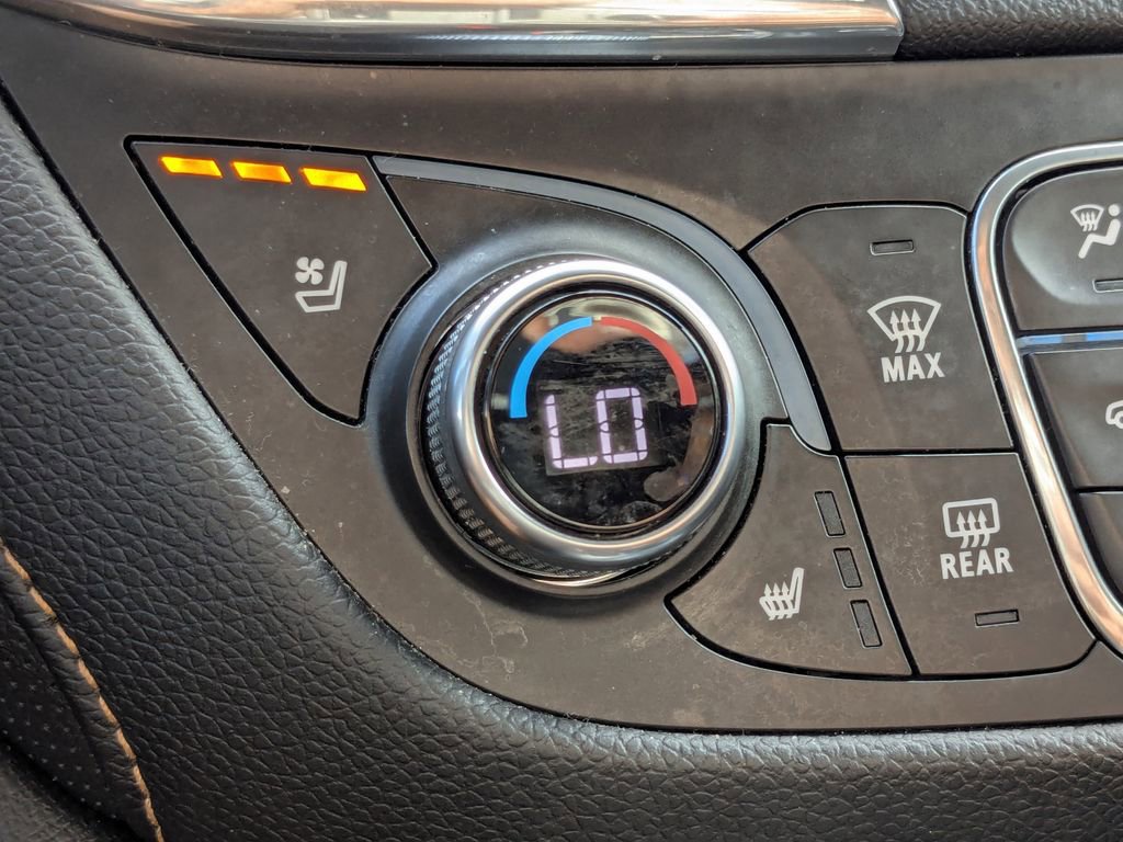 Used 2019 Chevrolet Equinox Premier image 29