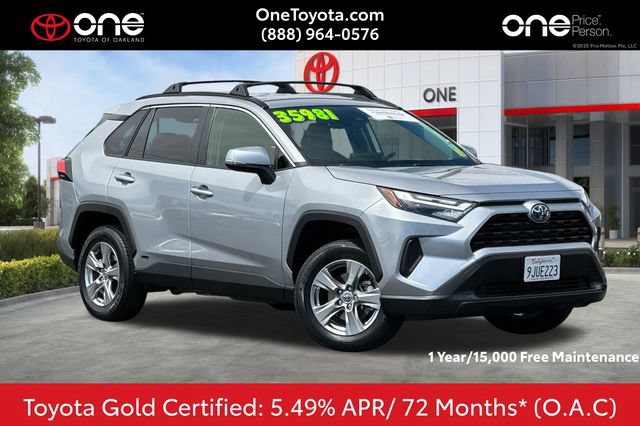 Used 2023 Toyota RAV4 LE AWD/4WD image 1