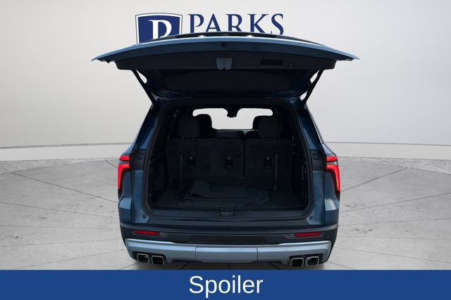 Used 2024 Chevrolet Traverse LT w/ Trailering Package FWD image 19