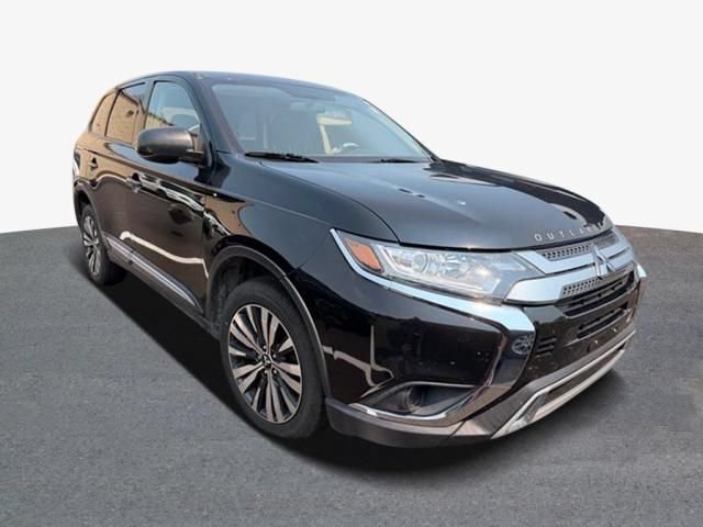 Used 2020 Mitsubishi Outlander ES AWD/4WD image 2