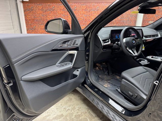 Used 2026 BMW X2 xDrive28i image 9
