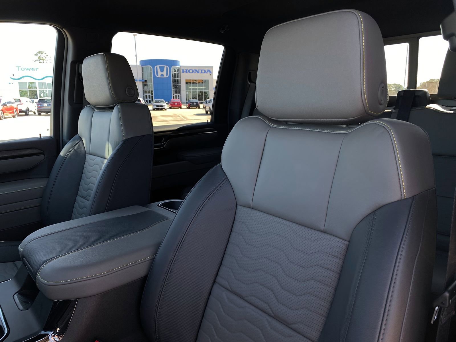 Used 2026 Chevrolet Silverado 2500 ZR2 image 14