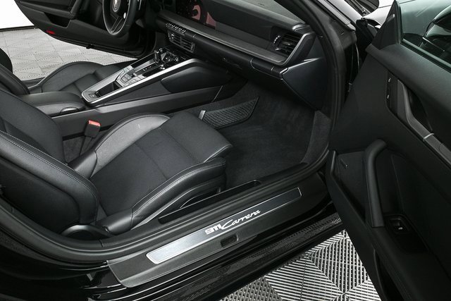 Certified 2025 Porsche 911 Carrera image 21