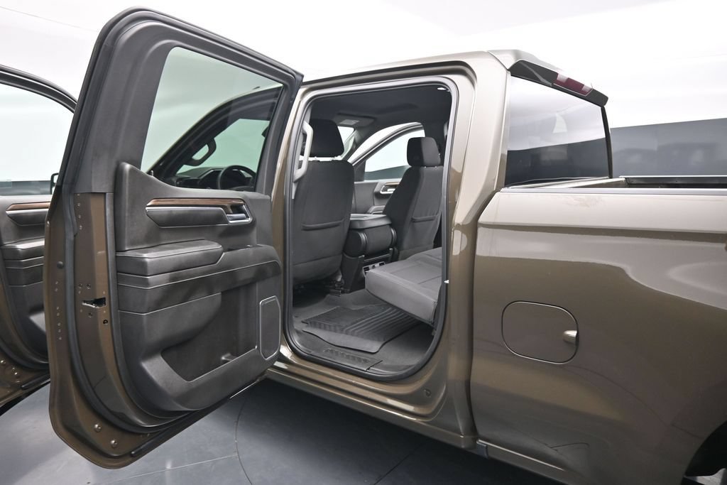 Used 2023 Chevrolet Silverado 1500 LT RWD image 14
