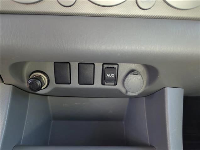 Used 2011 Toyota Tacoma 4x4 Access Cab V6 w/ TRD Sport Pkg image 18