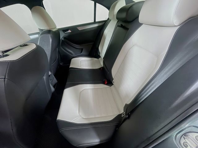Used 2016 Volkswagen Jetta Sport FWD image 23