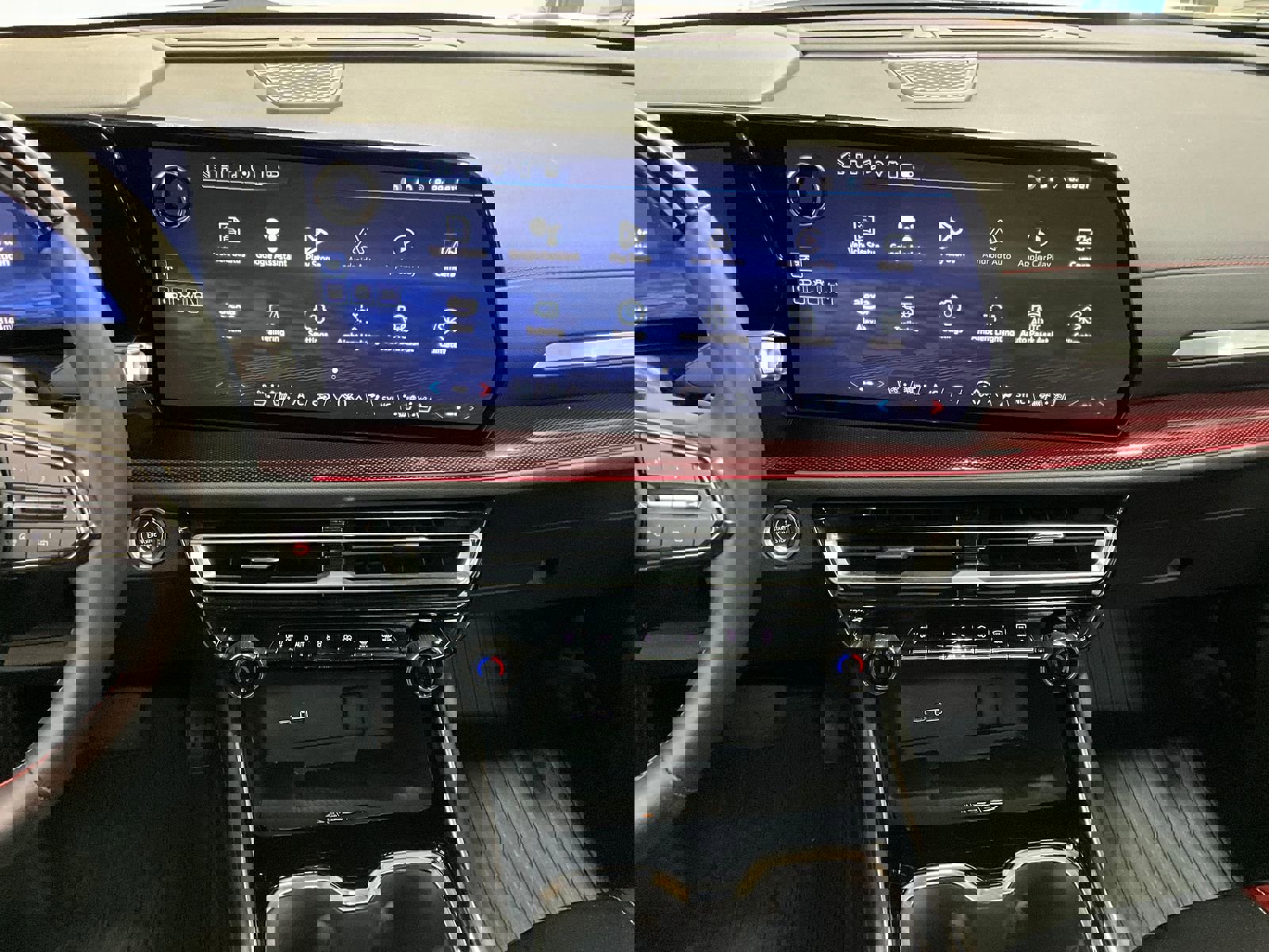 Used 2024 Chevrolet Traverse RS w/ LPO, Floor Liner Package image 8