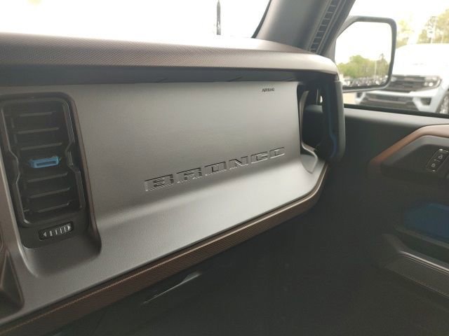 Used 2022 Ford Bronco Outer Banks image 22