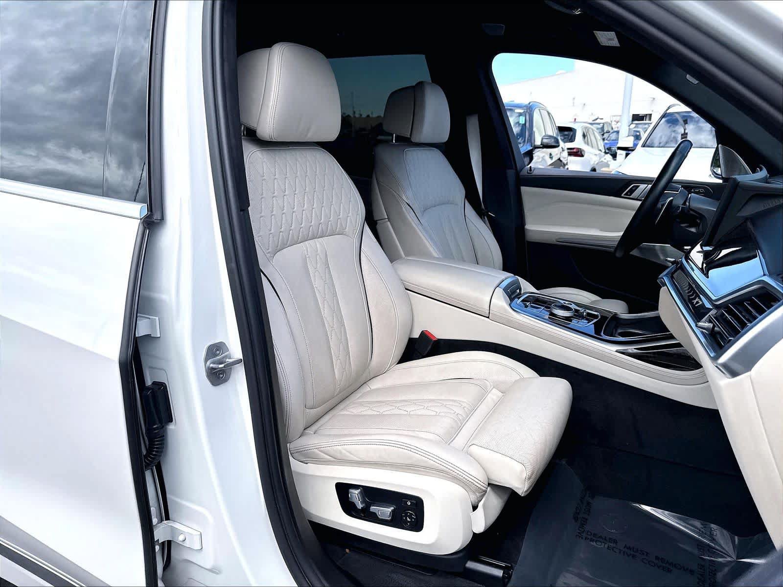 Used 2023 BMW X7 xDrive40i w/ Executive Package AWD/4WD image 33