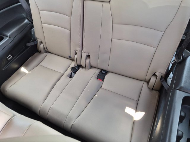 Used 2016 Honda Pilot Touring image 30