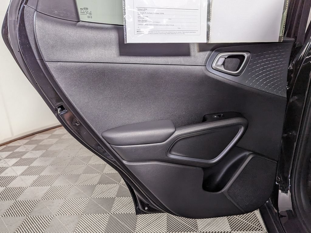 Used 2020 Kia Soul S FWD image 37