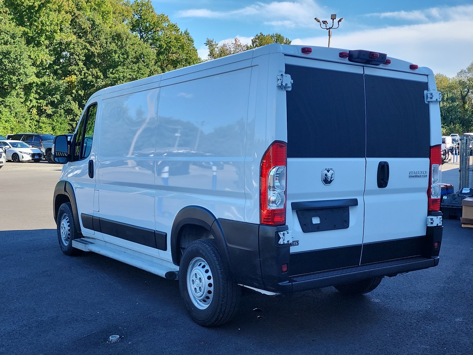 Used 2025 RAM ProMaster 2500 w/ U-Haul Equipment Group FWD image 3