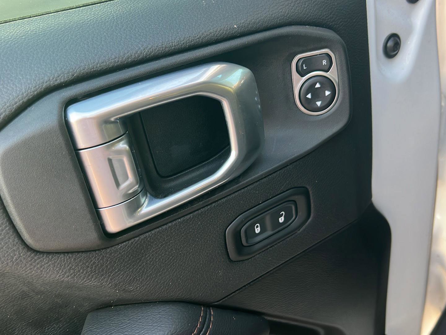 Used 2022 Jeep Wrangler Unlimited Rubicon w/ Xtreme Recon 35" Tire Package image 34