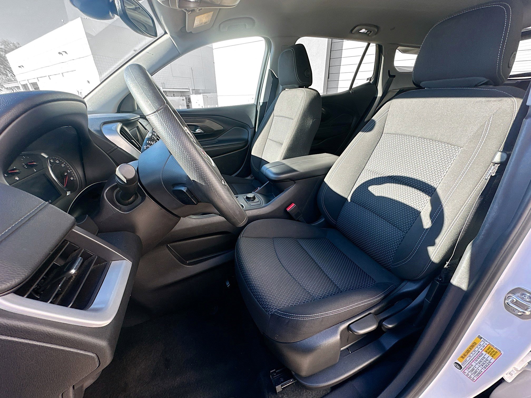 Used 2024 GMC Terrain SLE image 13